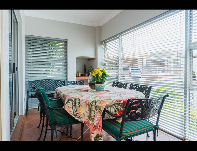 2 BEDROOM TOWNHOUSE FOR SALE IN RIETVALLEIRAND